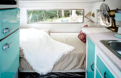 Franklin House | Vintage Camper Rental in Franklin for Couples Getaway in the Mountains in North Carolina
