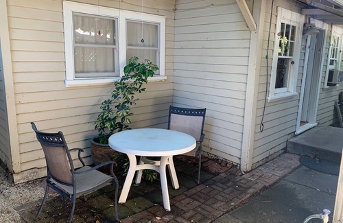 Old North Davis Cottage | Vintage Cottage in Downtown Davis