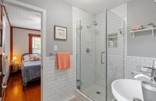 Old Seminole Heights House | Vintage Cottage & Modern Touches