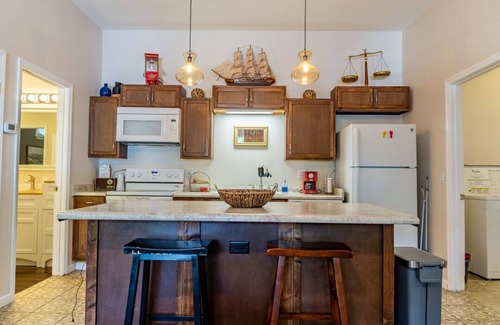 Enterprise Cottage | Vintage Cottage!