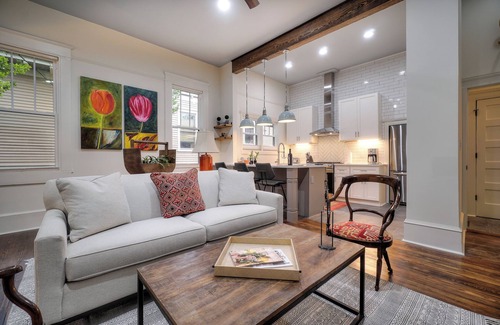 Inman Park Apartment | Vintage Elegance Meets Modern Comfort in Inman Park