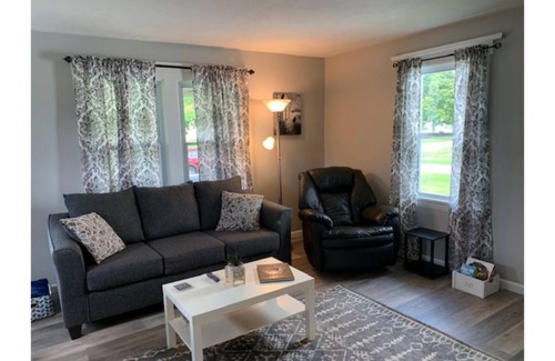 Bedford House | Vintage home w/all modern updates!