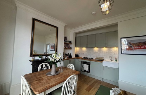 De Beauvoir Apartment | Vintage-Inspired 1BD Flat in De Beauvoir Town