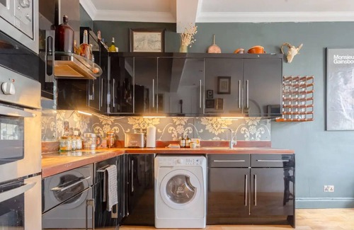 Hackney Downs Apartment | Vintage Inspired Flat in Stoke Newington