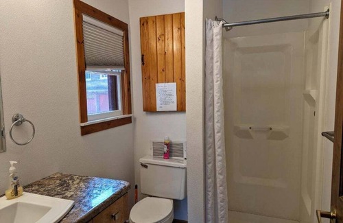 Phillips Cottage | Vintage Lakeside Cottage on Long Lake ~ Pine Haven