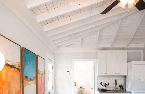Woodbine Apartment | Vintage Modern Apartment in the Heart of Nashville