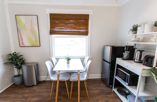 Woodbine Apartment | Vintage Modern Apartment in the Heart of Nashville