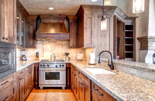 Park City House | Vintage On The Strand 4 Bedrooms VIN-17 by KBM