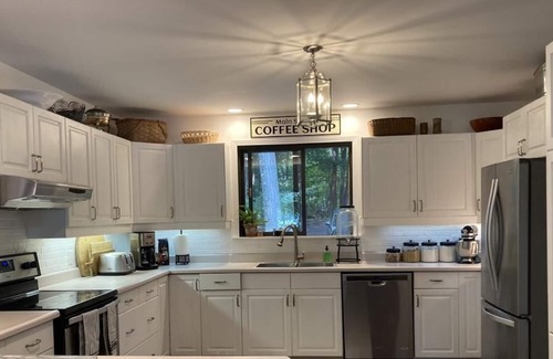 Muskoka Lakes House | Vintage Pines Muskoka Cottage - 6 bedroom family cottage in Port Carling!