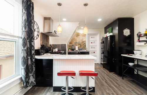 Central City Apartment | Vintage Studio in Heart of Salt Lake City