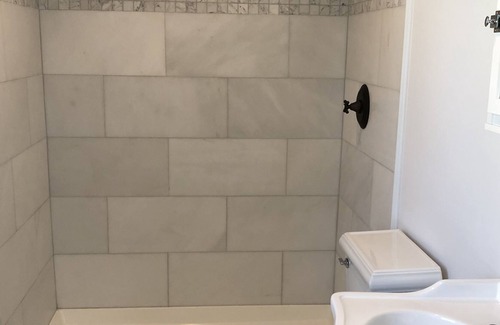 Greenport Apartment | vintage style 2nd fl apt with roof deck in the heart of town