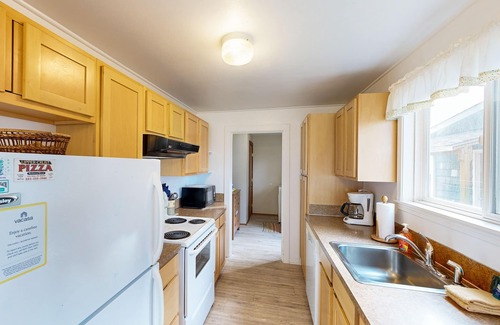 Rockaway Beach Cabin | Vintage-Style Home with Easy Beach Access - Dog-friendly