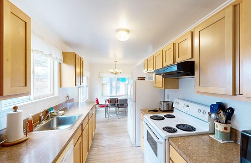 Rockaway Beach Cabin | Vintage-Style Home with Easy Beach Access - Dog-friendly