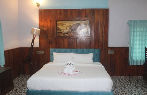 Alur Resort | Vintage Village Resort & Spa