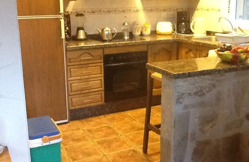 Vinuela House | Vinuela, Andalucia. House to Rent. 400 per Week, 2 Beds, Cortijos Romero,