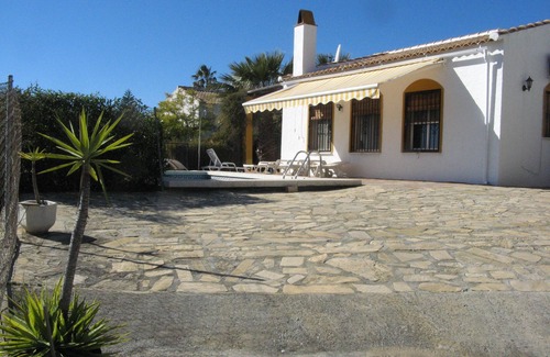 Vinuela House | Vinuela, Andalucia. House to Rent. 400 per Week, 2 Beds, Cortijos Romero,