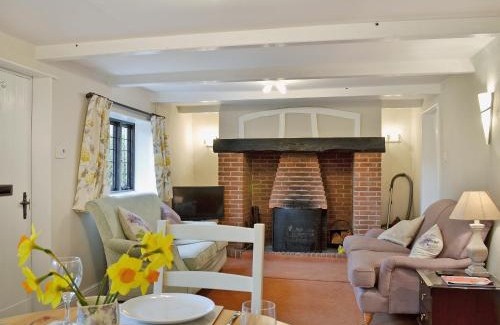 Catfield House | Violet Cottage