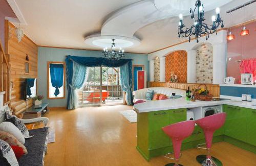 Dunnae House | Violin Pension