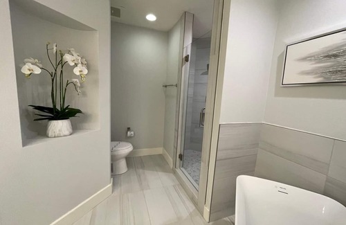 Florida Central Atlantic Coast Resort | VIP Access – Luxury 3-Bedroom Resort Condo at WorldQuest Orlando near Disney