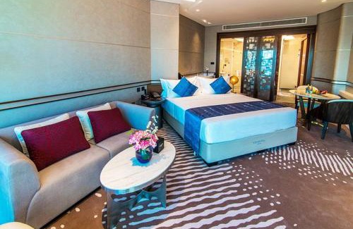 Madinat Zayed Boat Rental | Vip dessert safari Dubai