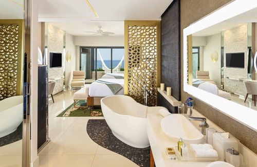 Palmilla Resort | VIP Member Access ✩Ocean-View✩667ft²✩Private Balcony w/Furniture & Hammock