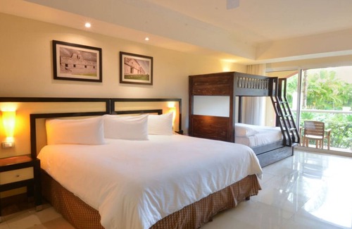 Playacar Fase II Resort | VIP Royal Elite All-Inclusive, Sandos Resorts