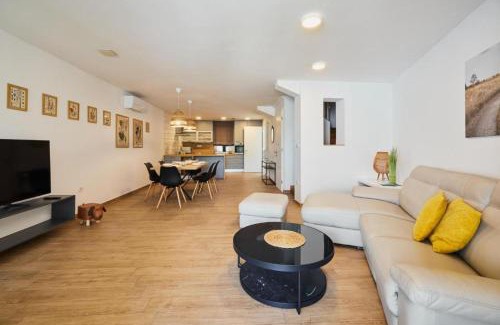 Vipava Apartment | Vipava River Retreat - Happy Rentals