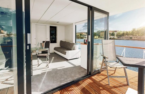 Smichov Boat Rental | VIPliving Houseboat
