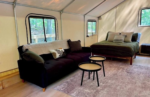 Primrose RV Rental | Vireo's Nest- Glamping Tent in the Gorge️ with AC