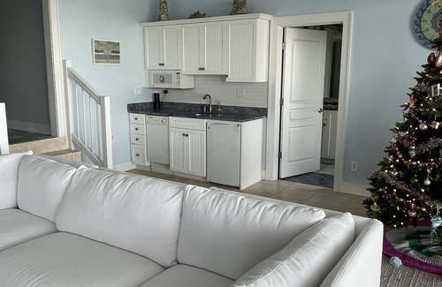 Virginia Beach House | Virginia Beach, Family Home CROATAN: Ocean front home in private neighborhood