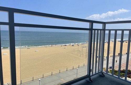 Virginia Beach Condo | Virginia Beach, oceanfront, boardwalk, beach, fun, dolphins