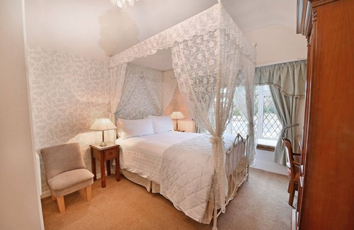 Stratford-upon-Avon Bed & Breakfast | Virginia Lodge