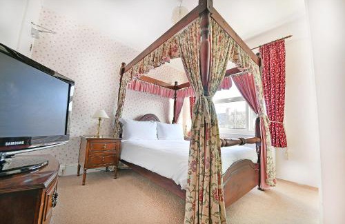 Stratford-upon-Avon House | Virginia Lodge