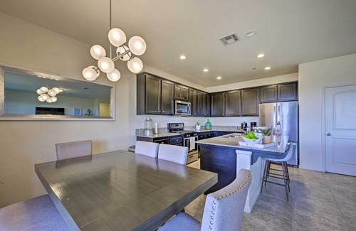 Visalia House | Visalia Home w/Yard: 4 Mi to Downtown!