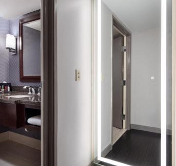 Visalia Hotel | Visalia Marriott at the Convention Center