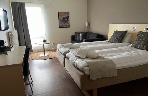 Strandbaden Hotel | Visit Örestrand