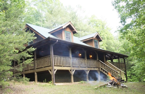 Vein Mountain Cabin | Visit a Great Family Hideaway In The Blue Ridge Mountains 20 Min. to Lake Lure