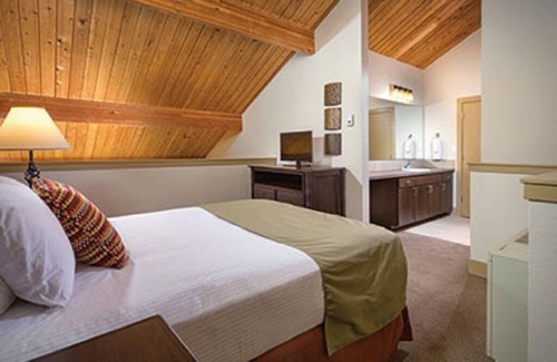 Bend Resort | Visit Deschutes National Forest and wilderness areas!