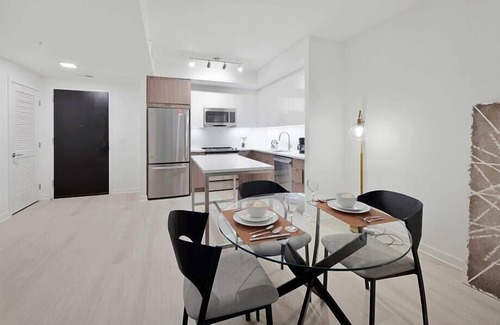 NoMa Hotel | Visit Historic Sites | Metro & Union Station Nearby | NoMa