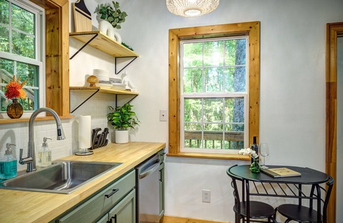 Mill Ridge Ski Chalet | Visit #mytreetophideaway located in Banner Elk, NC, nestled high in the trees.