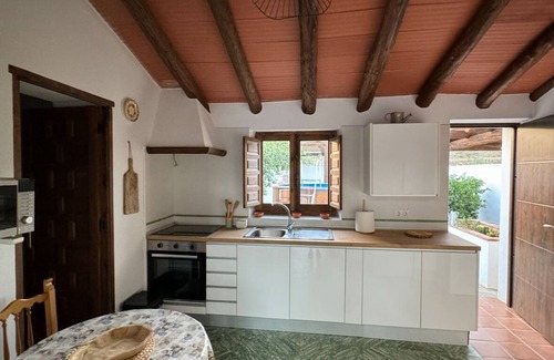 Alora Cottage | Visit the Caminito del Rey and stay at Grandma Pepa's house!