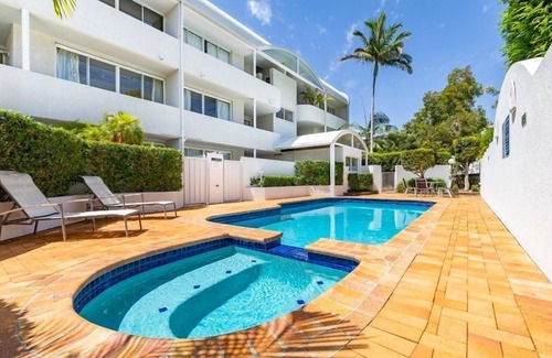 Sunshine Beach Apartment | Visit the Cote D'Azur in Sunshine Beach