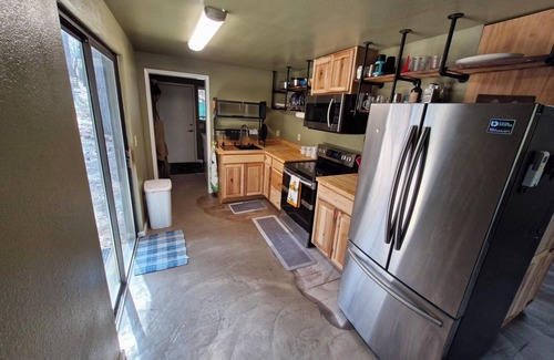 Shasta County House | Visit the Homestead! Cozy 2-bedroom house in charming Oak Run with WiFi, AC