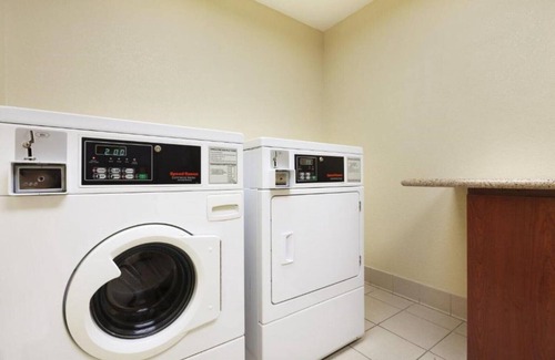 San Carlos House | Visit the San Francisco Bay Area near our rooms !