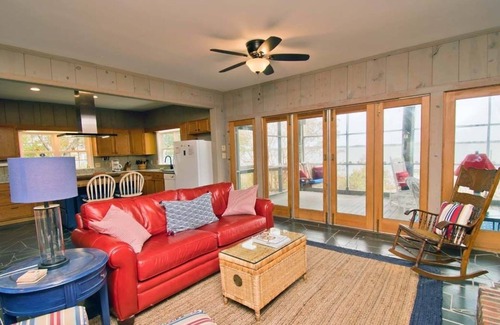 Swansboro House | Visit The Tree Frog in Swansboro, North Carolina!
