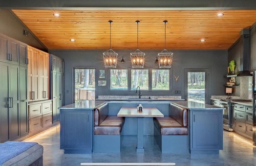 Mentone House | Visit this retreat where luxury meets timeless natural beauty!