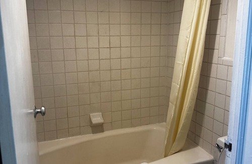 Galax Hotel | Visitors Inn