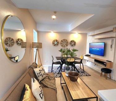 Pasay Apartment | Vissers Crib at Azure Urban Resort Residences