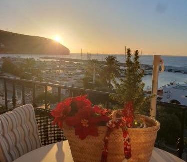 Moraira Town Centre Apartment | Vista al mar apartamento
