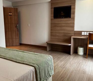 Pedra Azul Apartment | Vista Azul Apart Hotel - Suítes com vista para a mata de pinheiros